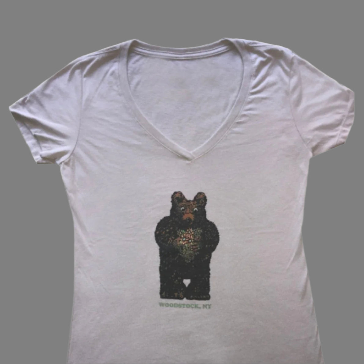 Bearsville Bear with Flowers Ladies Tee